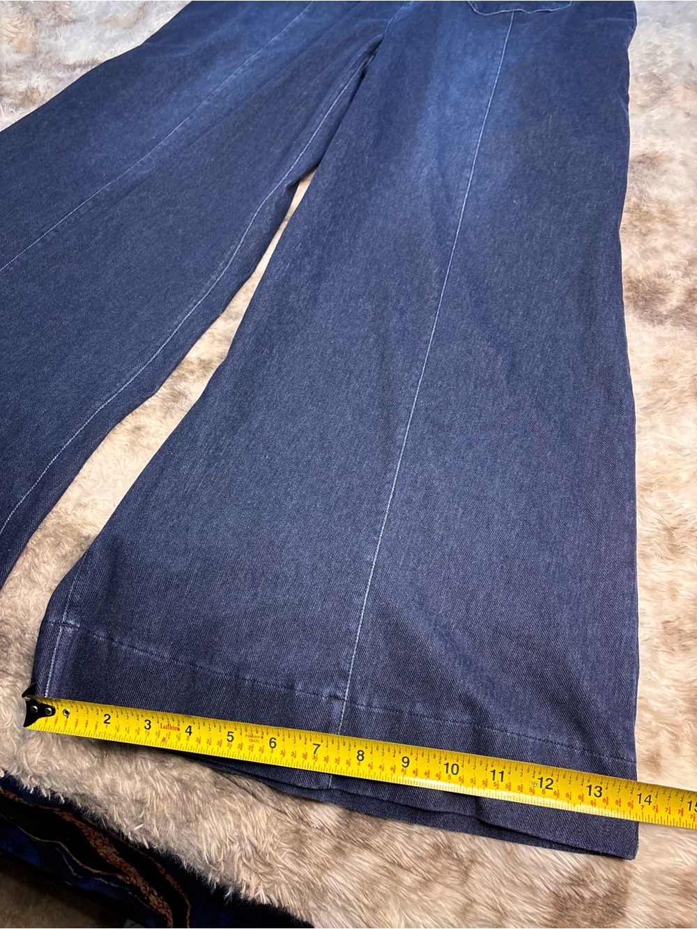HALARA Indigo Denim Jeans with Brand Tag - Picture 8 of 8